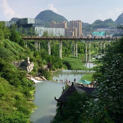 六盤水,別稱中國涼都。明湖一線天